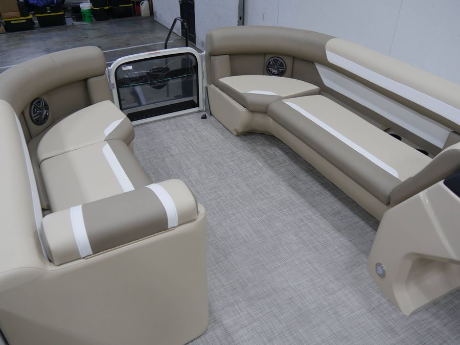 2026 Premier 220 Sunscape RF, photo 13 of 21