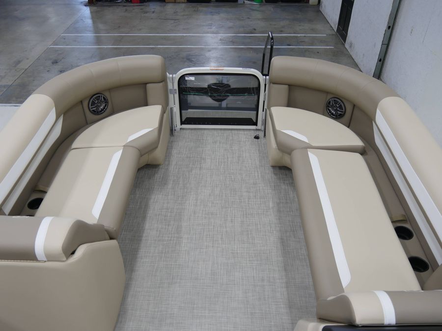 2026 Premier 220 Sunscape RF, photo 15 of 21