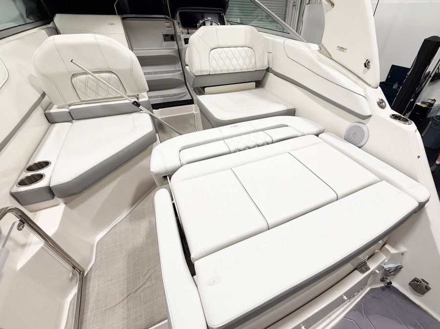 2023 Regal 26XO, photo 16 of 19