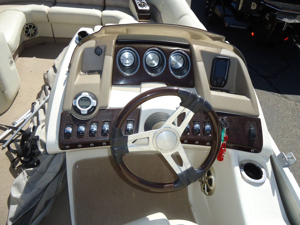 2013 Bennington R23
