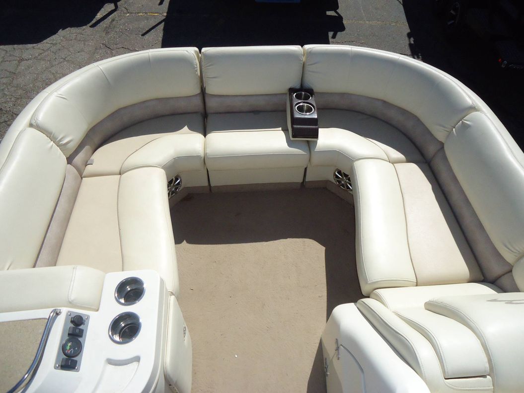 2013 Bennington R23