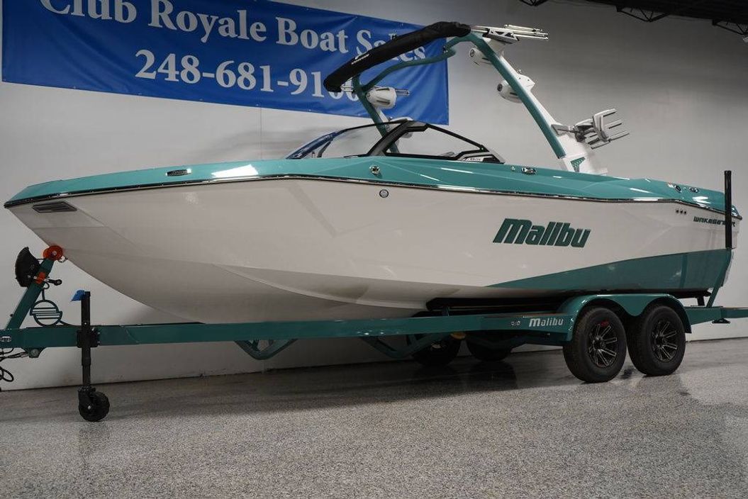 2025 Malibu Boats 23 LSV