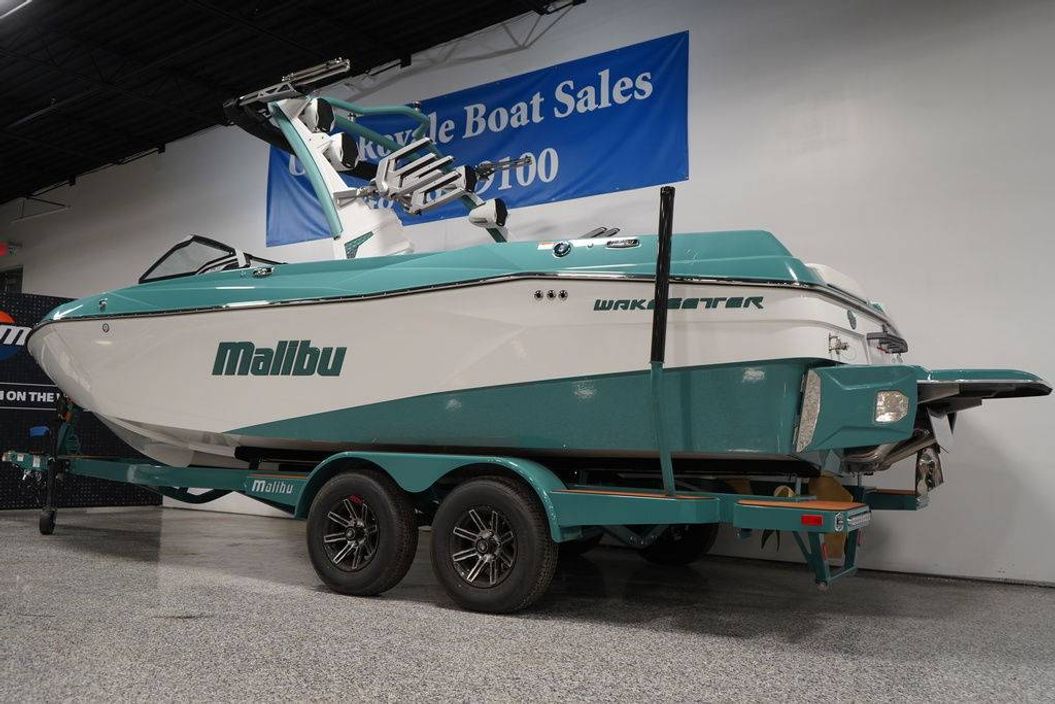 2025 Malibu Boats 23 LSV