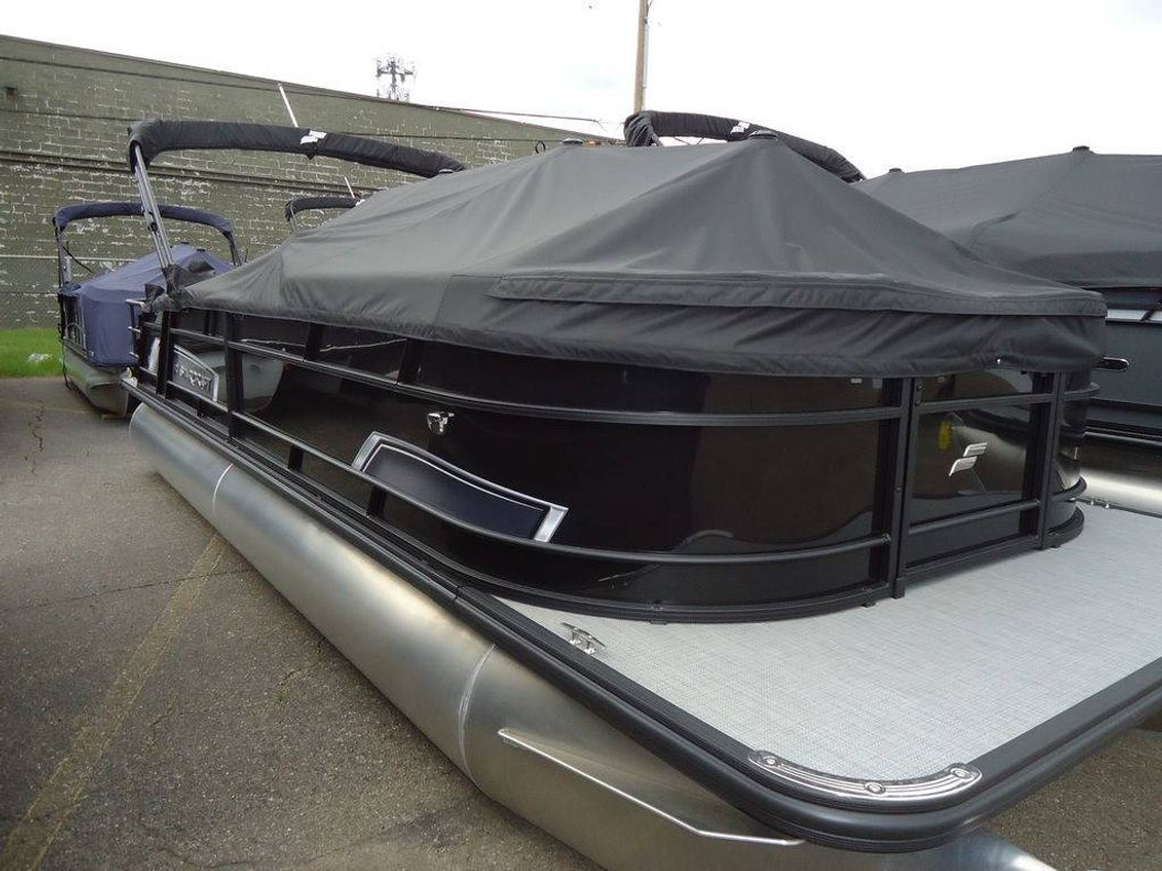 2026 Starcraft Marine EX 24 Q