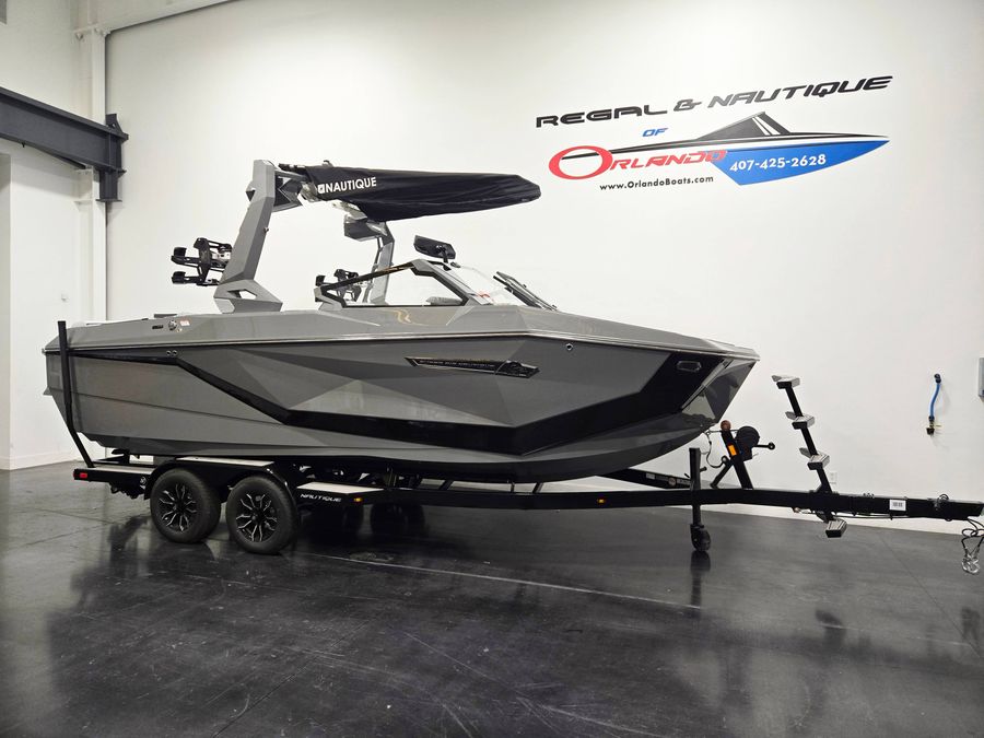 2027 Nautique G21