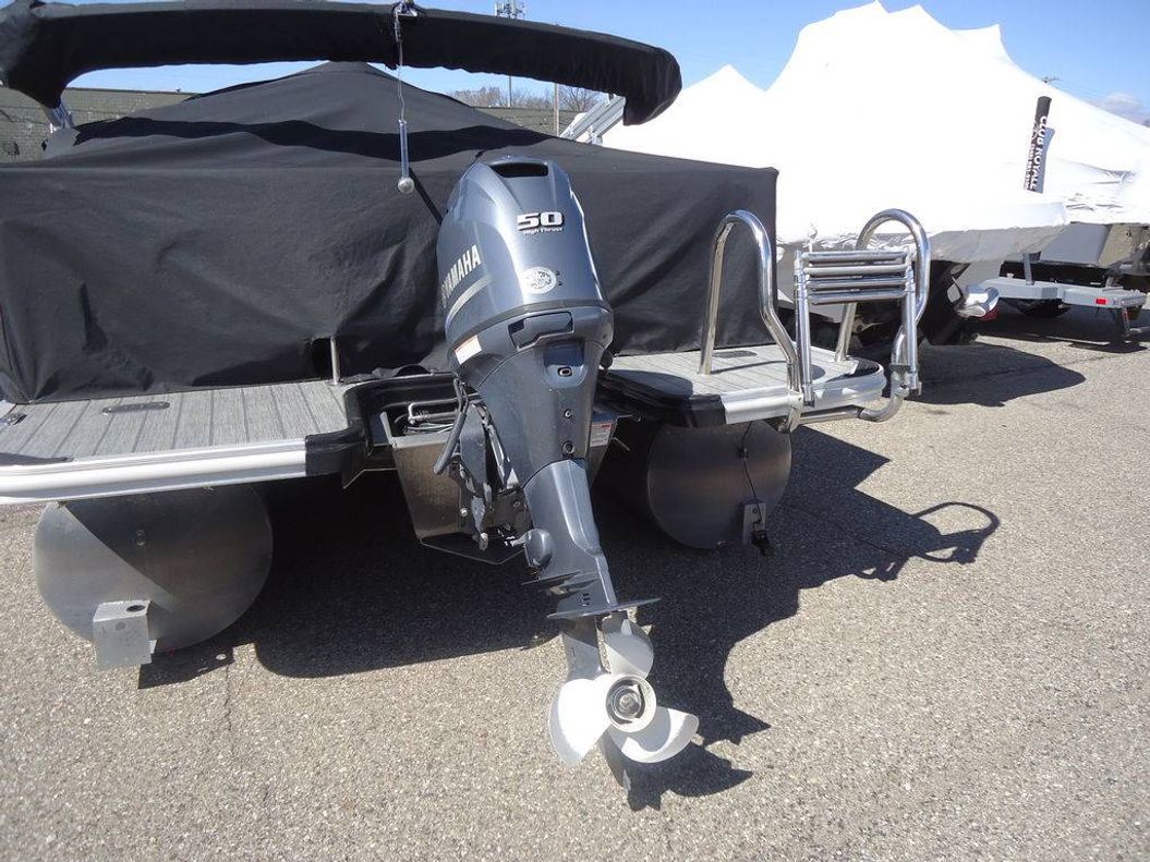 2023 Starcraft Marine CX 23 Q DH