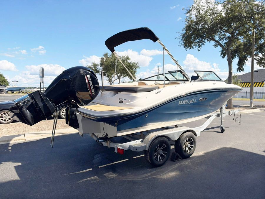 2023 Sea Ray SPX 190, photo 3 of 6