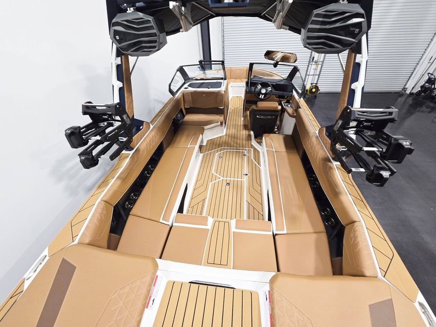2027 Nautique S25, photo 8 of 15