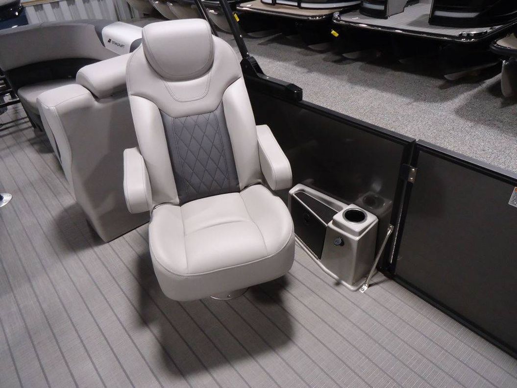 2025 Starcraft Marine SLS 5