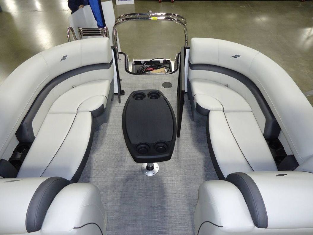 2025 Starcraft Marine EXS 3
