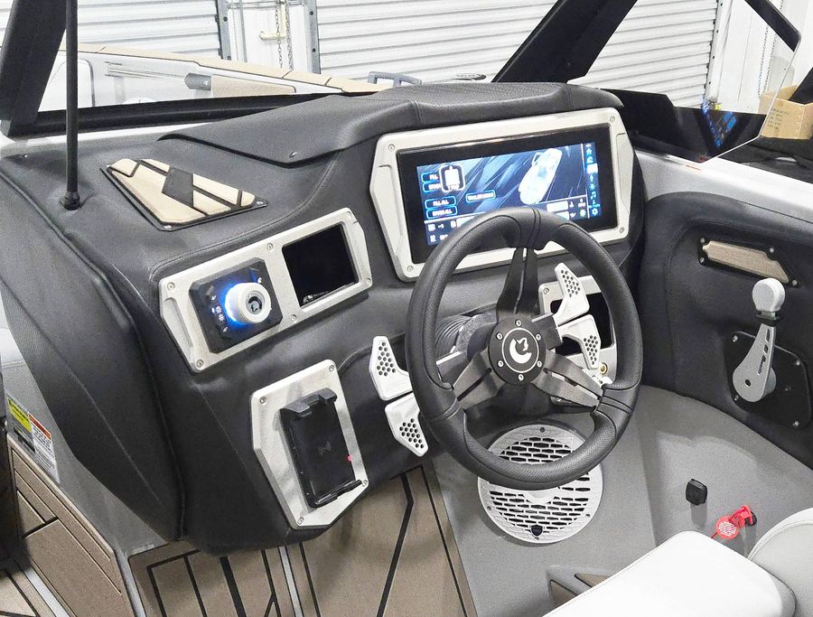 2026 Centurion NV243, photo 7 of 10
