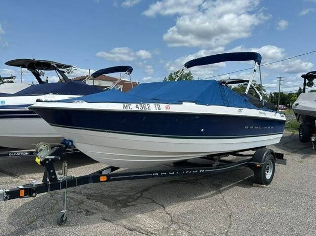 2012 Bayliner 195 BR
