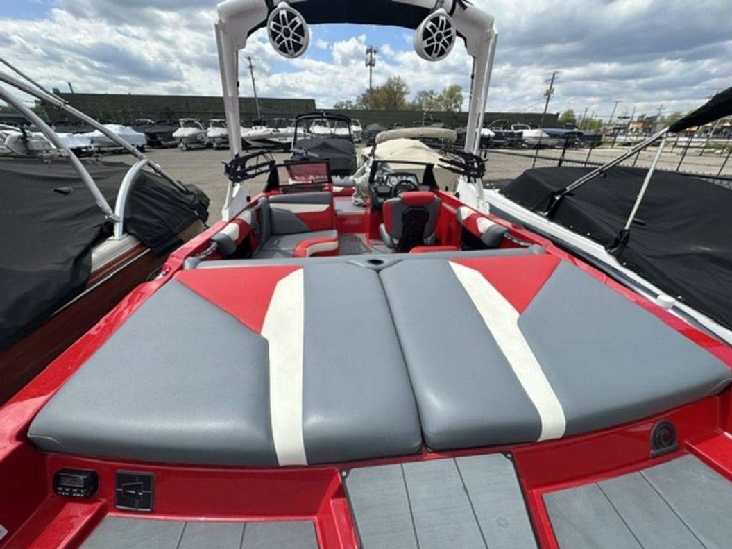 2021 Axis Wake Research A20