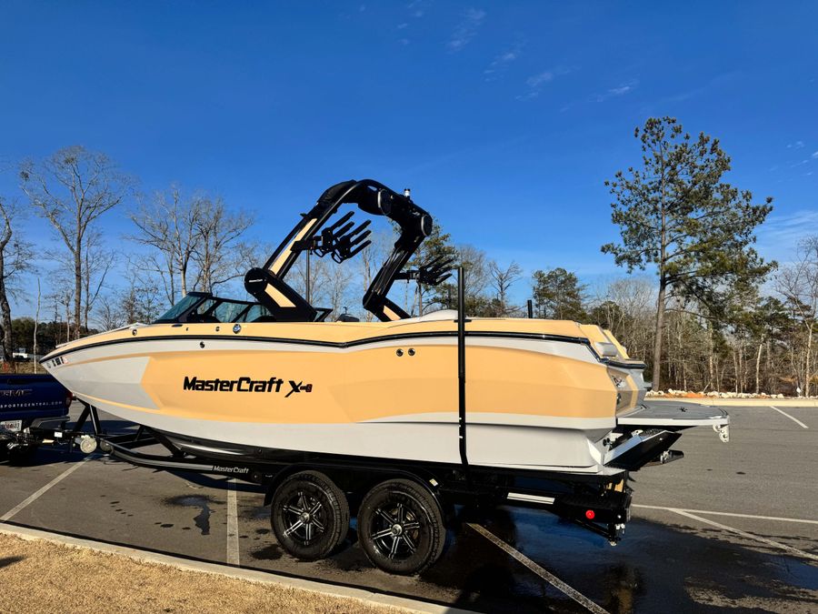 2023 MasterCraft X Star S, photo 2 of 11