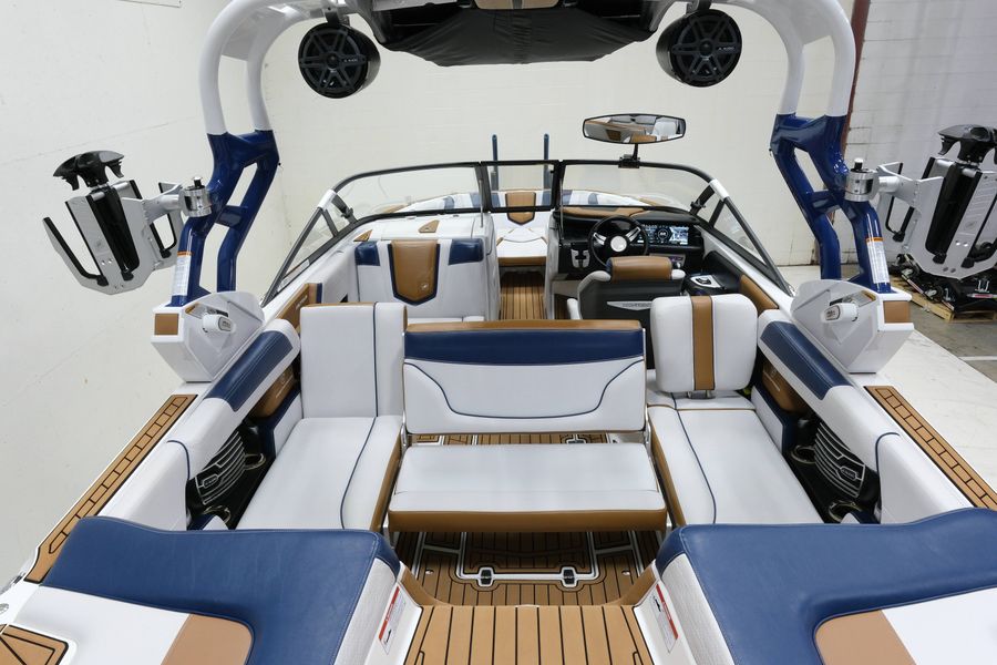 2017 Nautique G23, photo 8 of 28