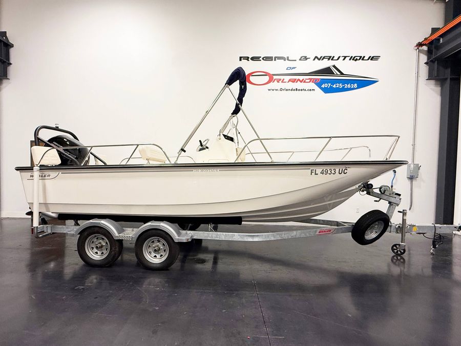2026 Boston Whaler 190 Montauk, photo 1 of 9