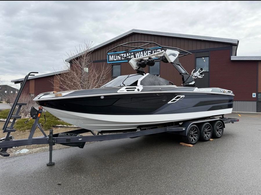 2026 Centurion RI 265, photo 2 of 16