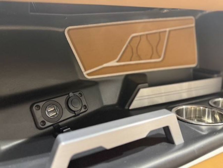 2024 Malibu M220, photo 16 of 17