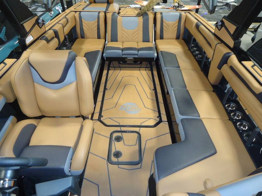 2026 Malibu Boats 25 LSV