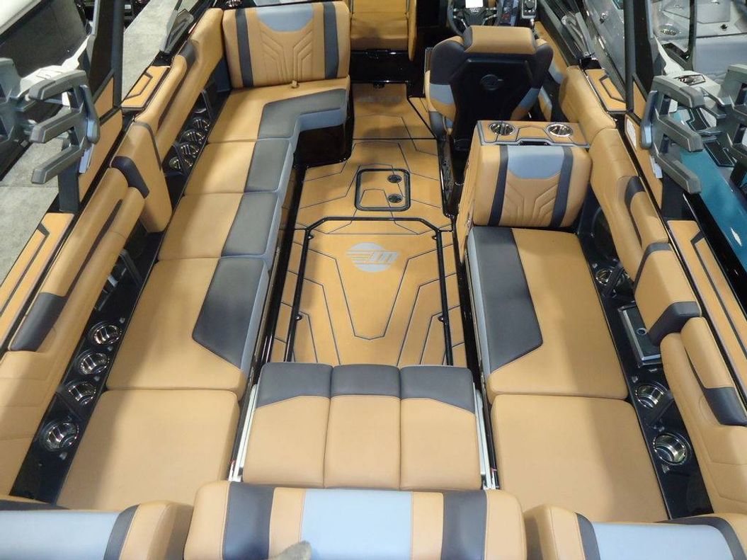 2026 Malibu Boats 25 LSV