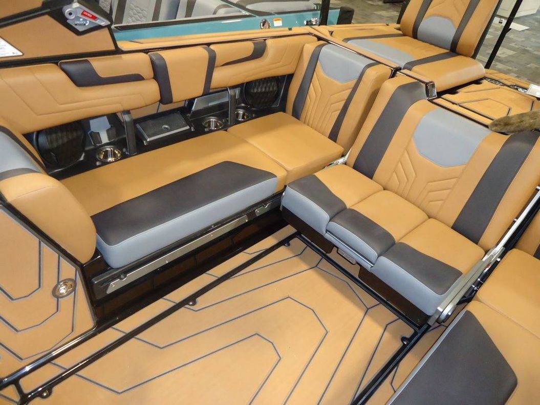 2026 Malibu Boats 25 LSV
