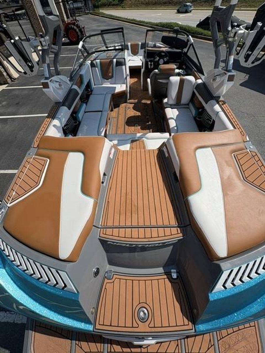 2017 Nautique G23, photo 7 of 15