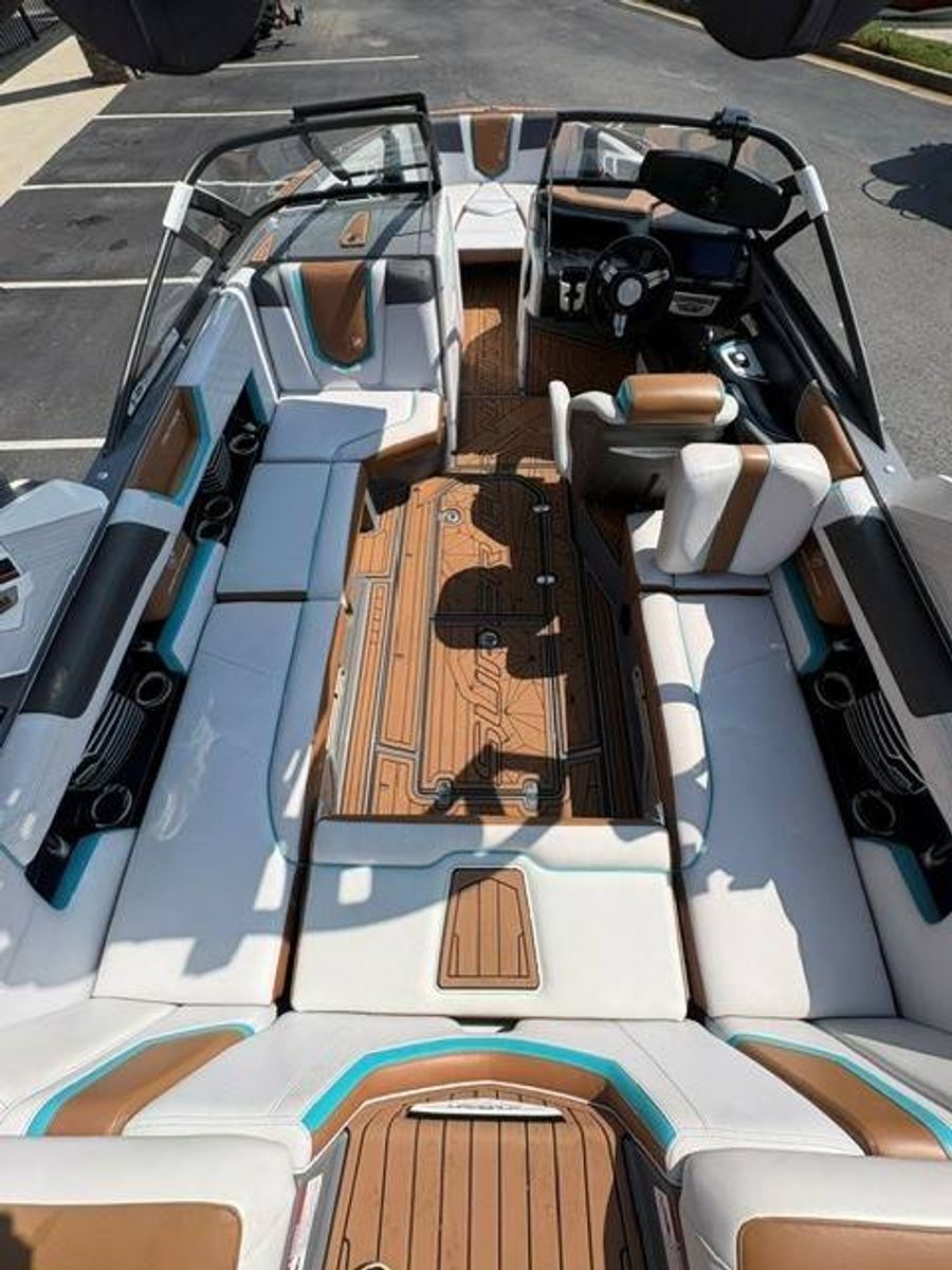 2017 Nautique G23, photo 10 of 15
