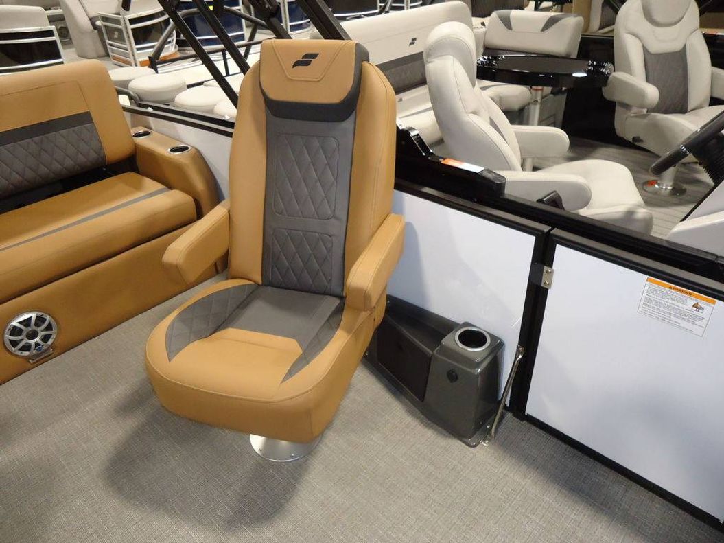 2026 Starcraft Marine SLS 3 Q DH