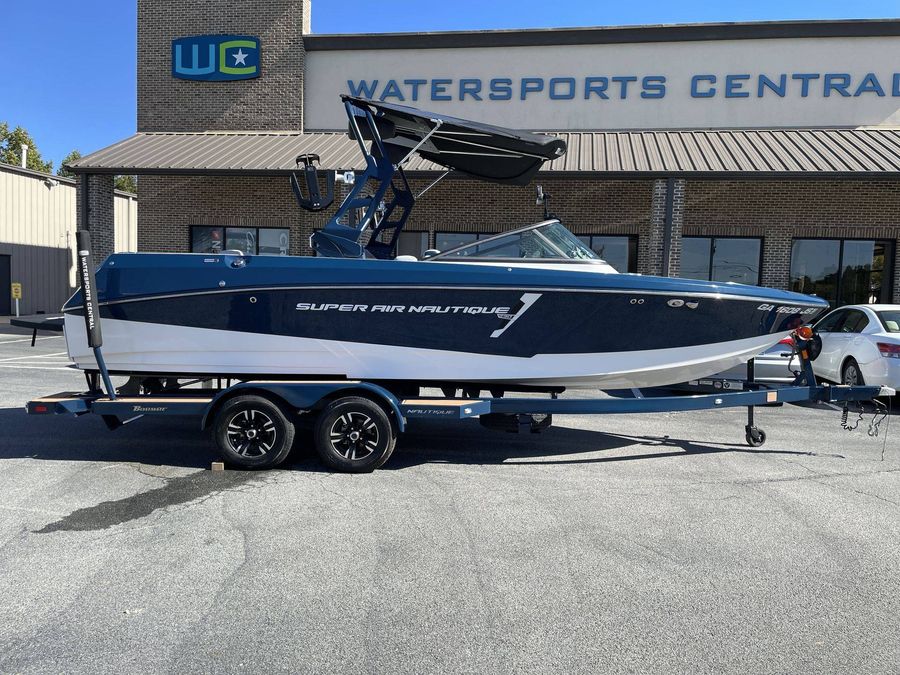 2021 Nautique Super Air Nautique 230, photo 3 of 30