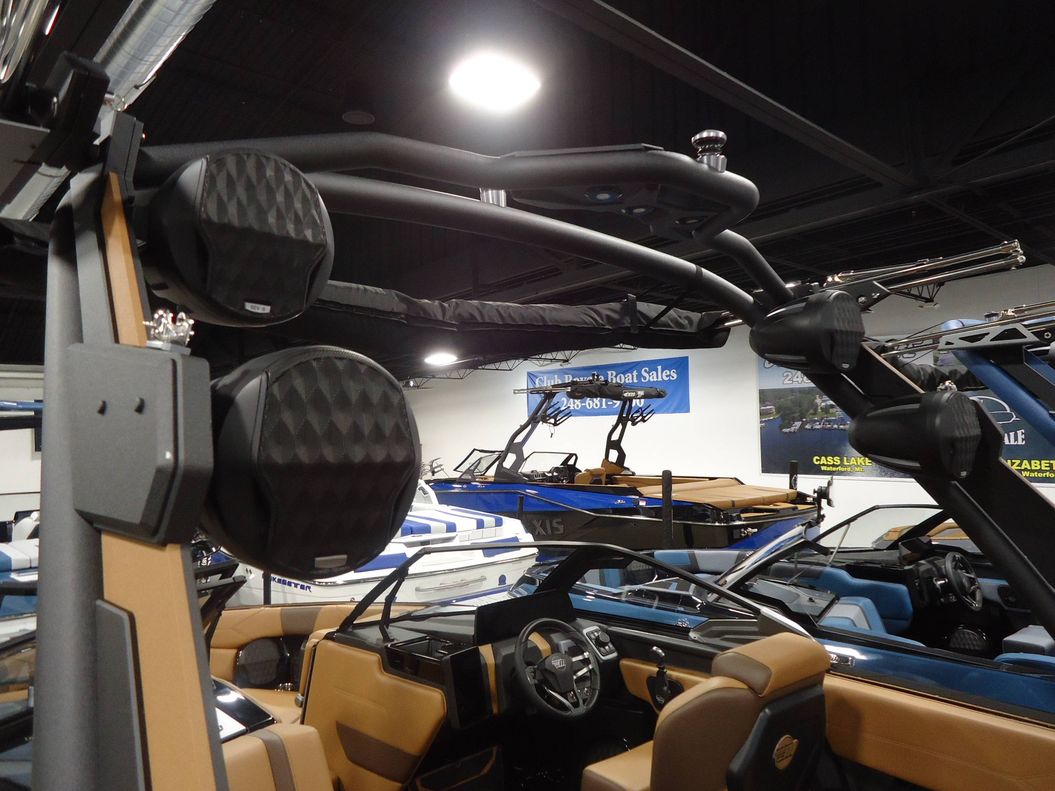 2026 Malibu Boats 23 LSV