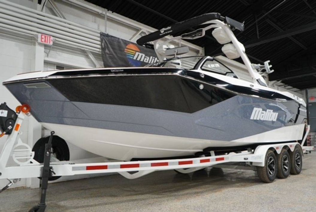 2026 Malibu Boats 26 LSV