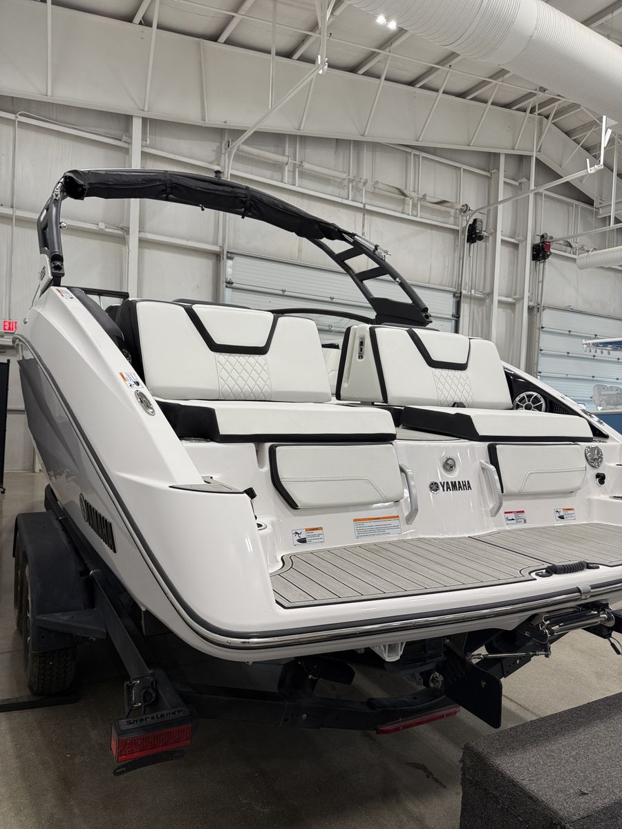 2026 Yamaha 252S, photo 5 of 10
