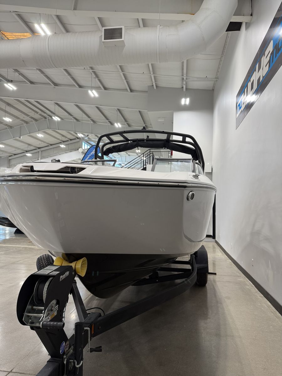 2026 Yamaha 252S, photo 3 of 10