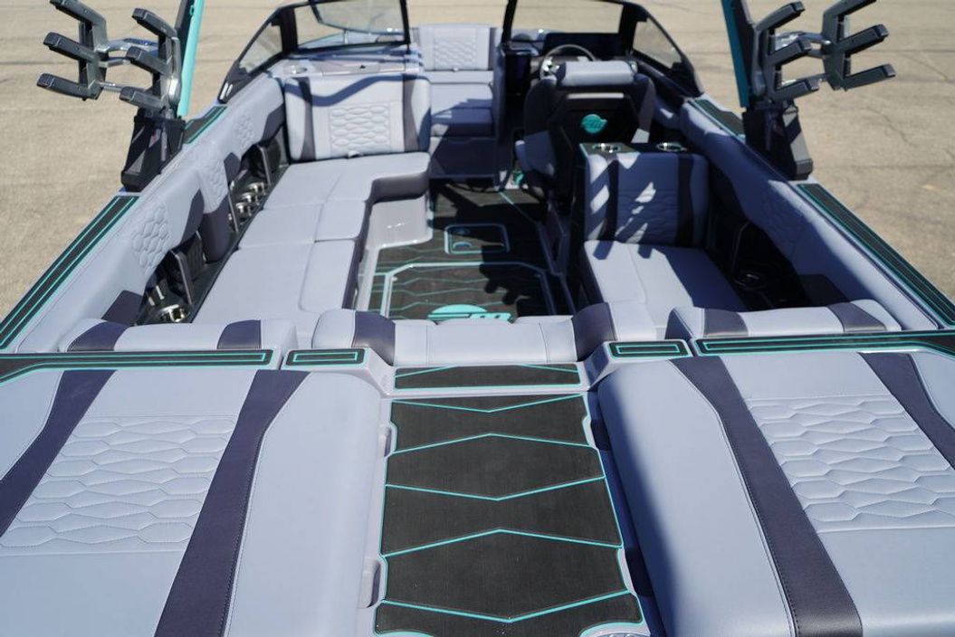 2025 Malibu Boats 24 MXZ