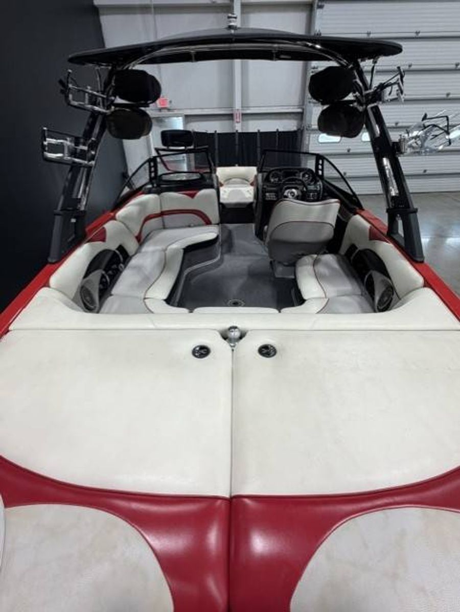 2010 Malibu 21 VLX, photo 5 of 14