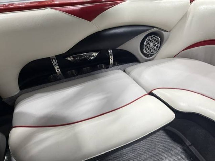 2010 Malibu 21 VLX, photo 8 of 14