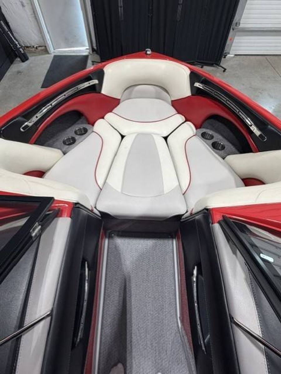2010 Malibu 21 VLX, photo 13 of 14