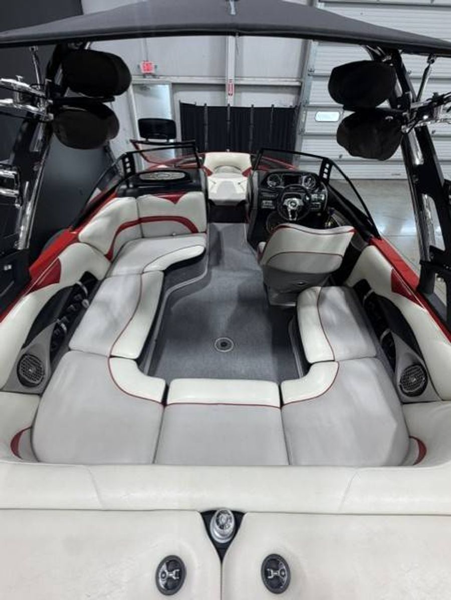 2010 Malibu 21 VLX, photo 6 of 14