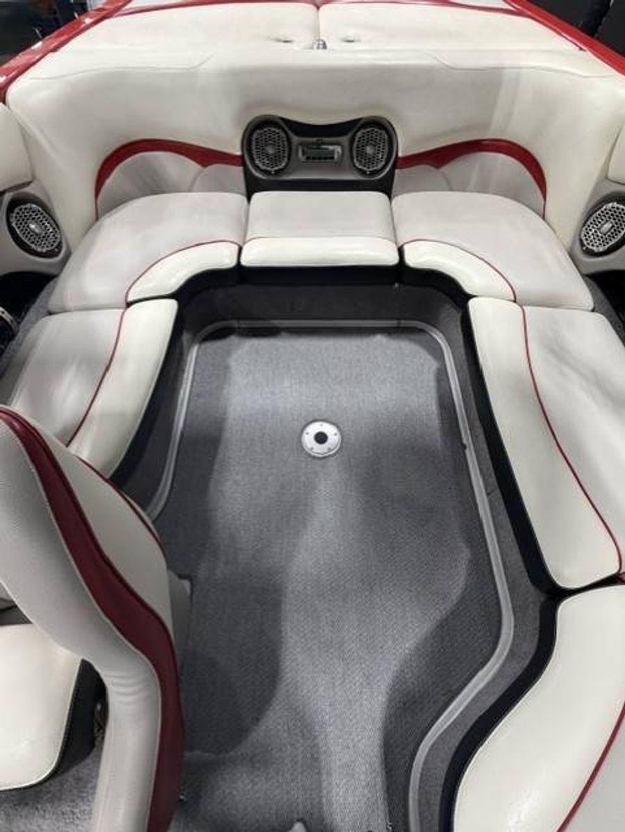 2010 Malibu 21 VLX, photo 9 of 14