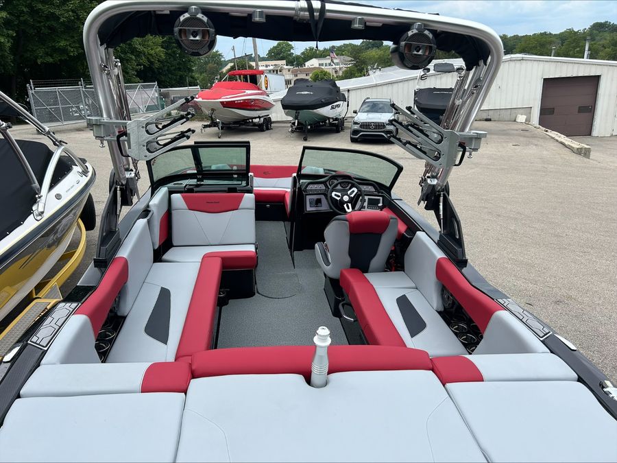 2022 MasterCraft NXT22, photo 2 of 10