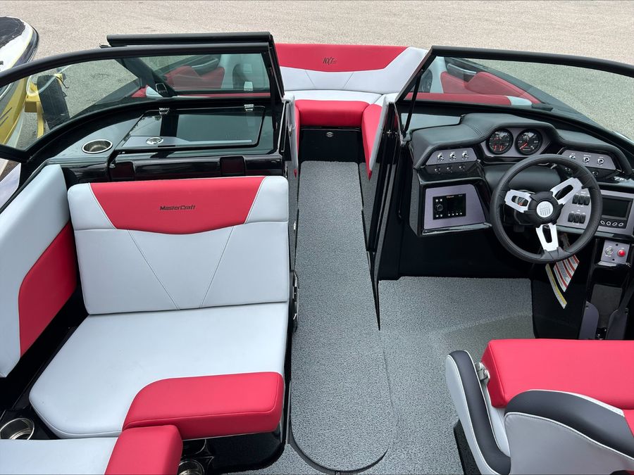 2022 MasterCraft NXT22, photo 6 of 10