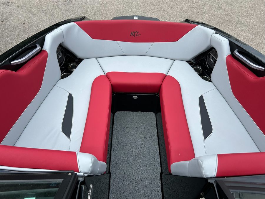 2022 MasterCraft NXT22, photo 7 of 10