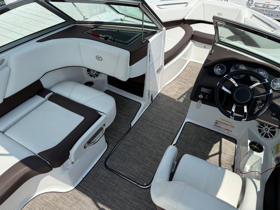 2024 Cobalt 220S, photo 9 of 20