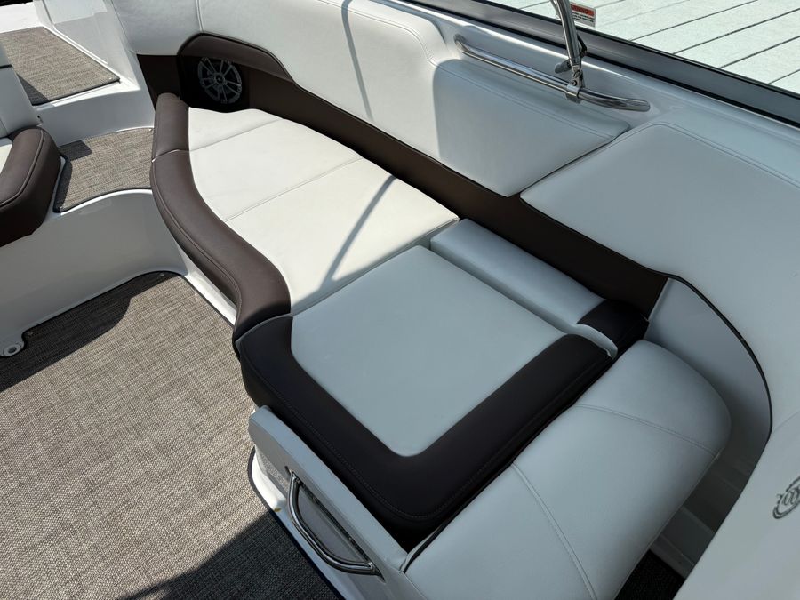 2024 Cobalt 220S, photo 13 of 20