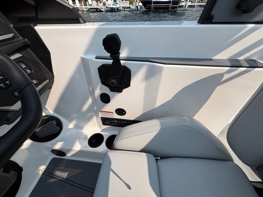 2026 Axis A200, photo 9 of 17
