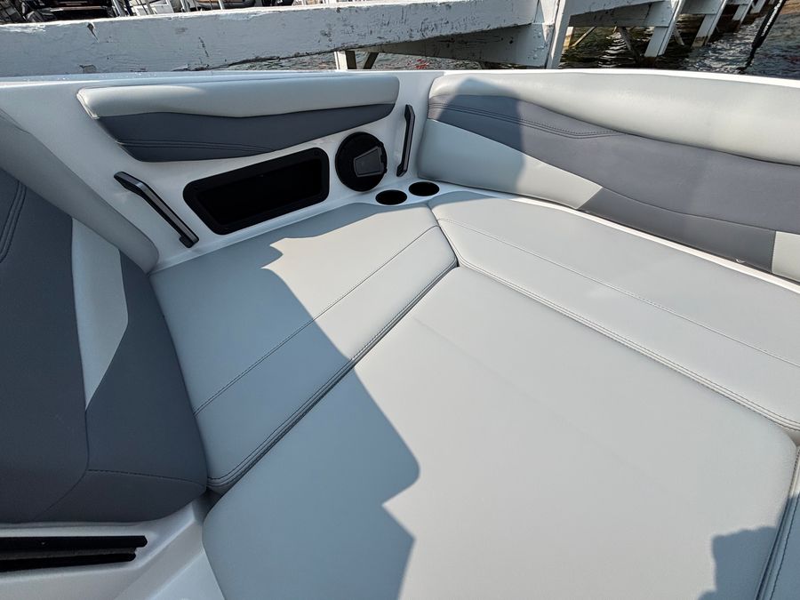 2026 Axis A200, photo 13 of 17