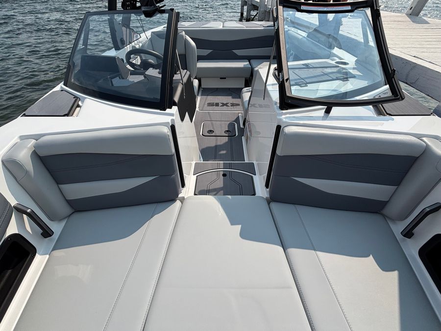 2026 Axis A200, photo 16 of 17