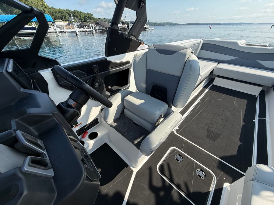2026 Axis A245, photo 16 of 22