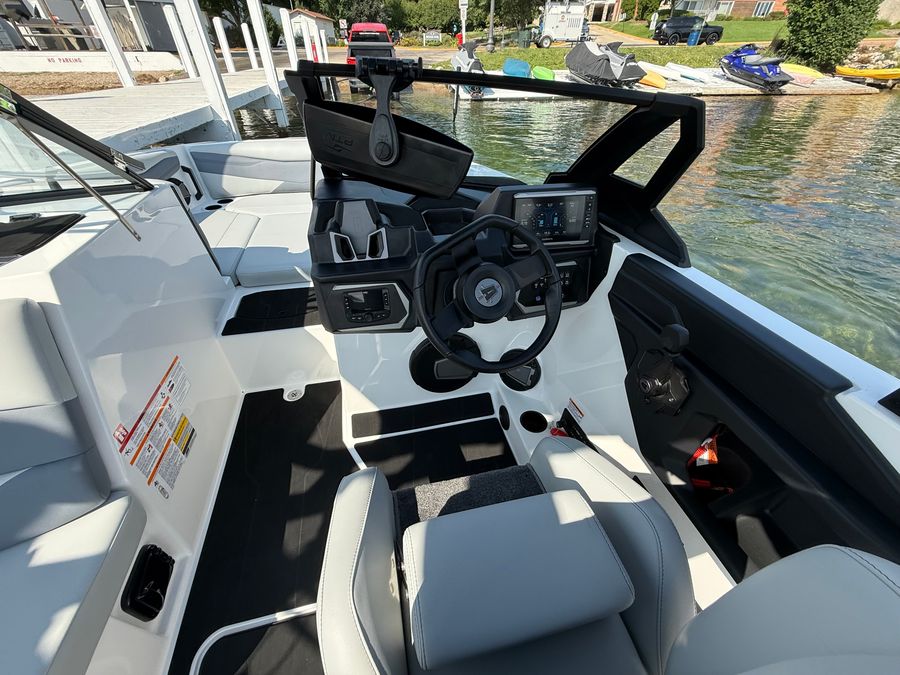 2026 Axis A245, photo 9 of 22