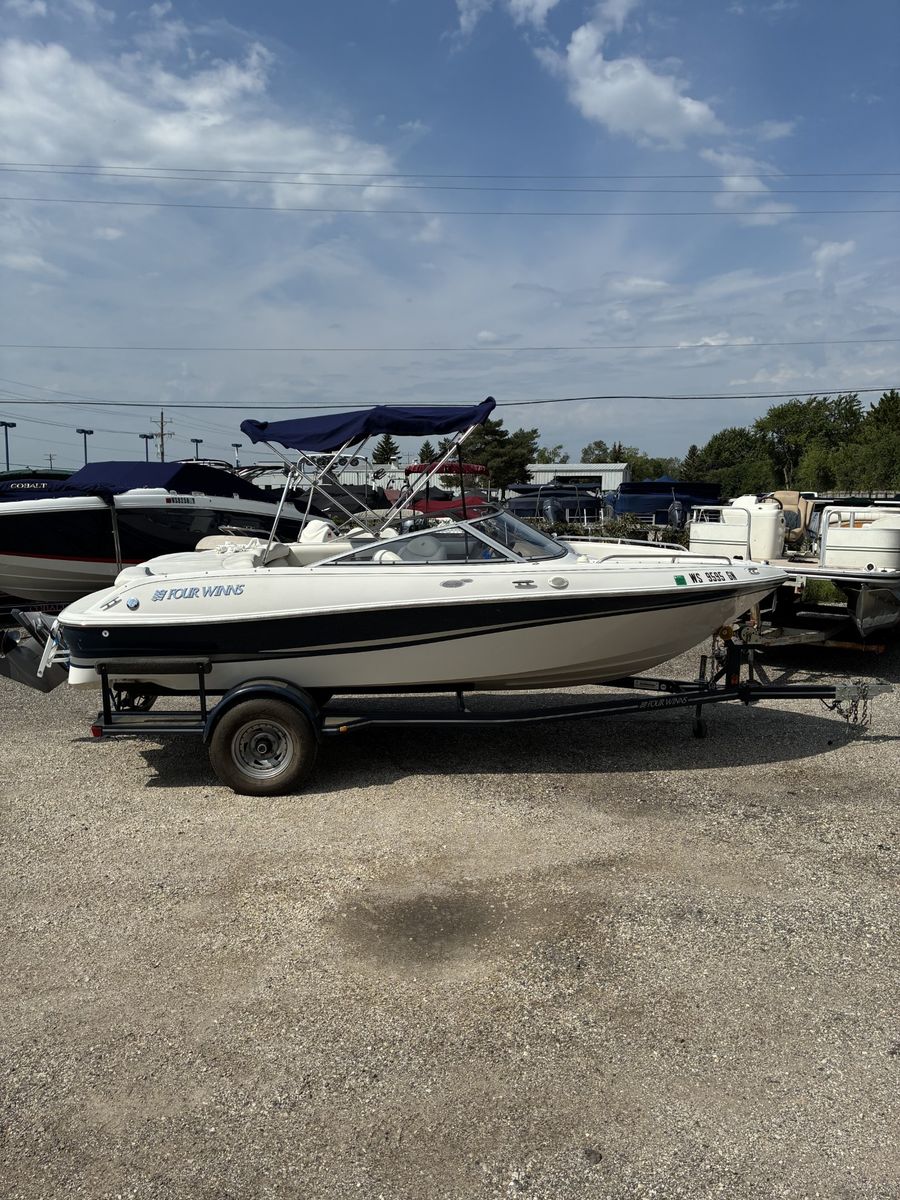 2004 Four Winns 190 HORIZON